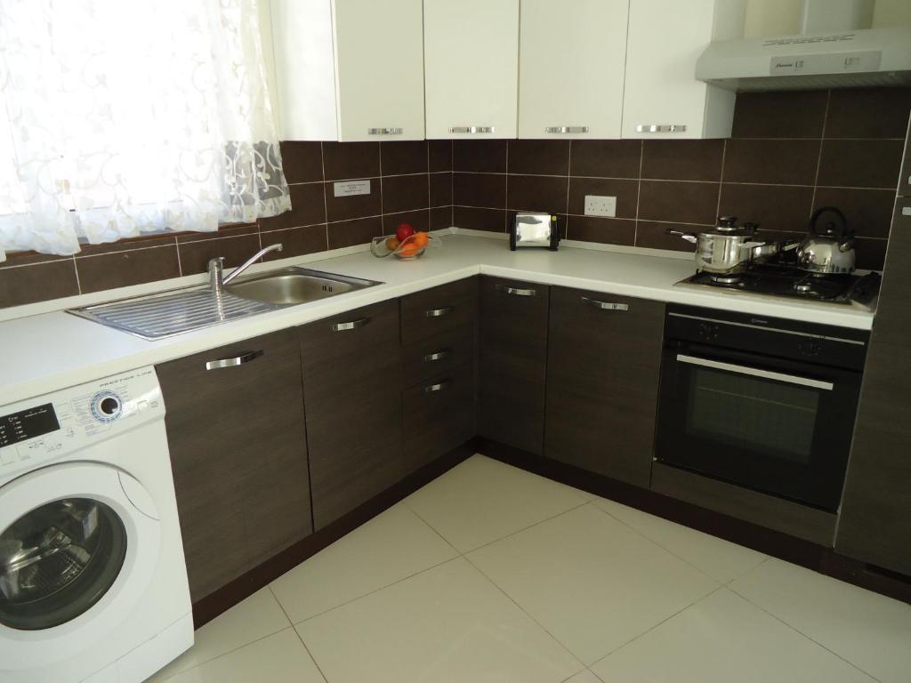 Апартаменти Shamrock Flats Мелліха Номер фото